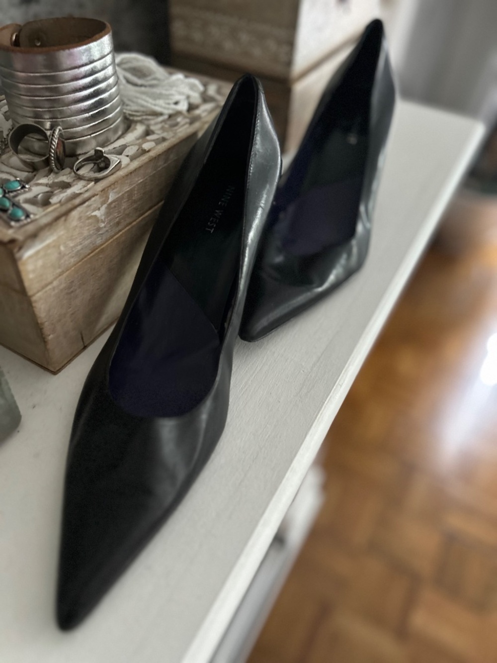 NINE WEST LEATHER HEELS 10